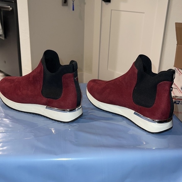 NWOT Kenneth Cole Reaction Cameron Chelsea Jogger Sneakers, 8.5 - Picture 3 of 7